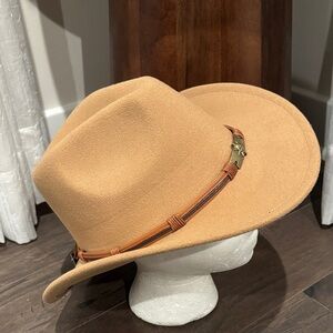 Marcus Adler Cowgirl Hat,teardrop,dent,rolled brim,adjustable hatband,vegan trim